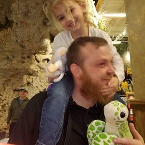 Meet your Posher, Thomas